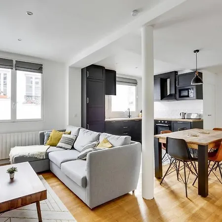 Amazing Apartment: 2br/4p -bastille/saint Ambroise Apartment