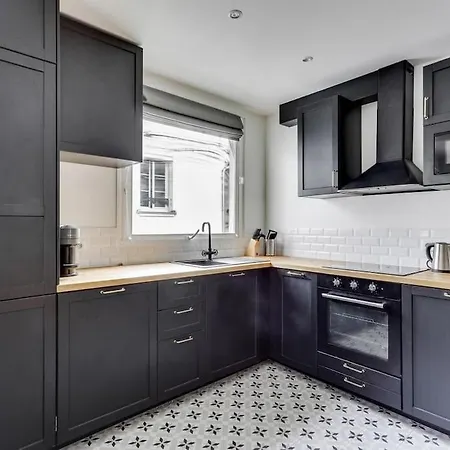 Amazing Apartment: 2br/4p -bastille/saint Ambroise Apartamento