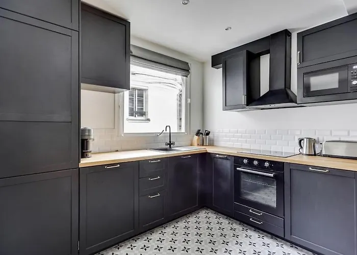 Amazing Apartment: 2br/4p -bastille/saint Ambroise 公寓